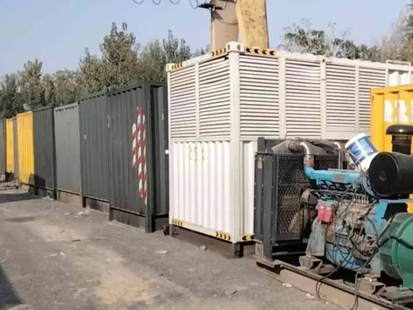 苍南200KW柴油发电机机组每小时油耗是多少？